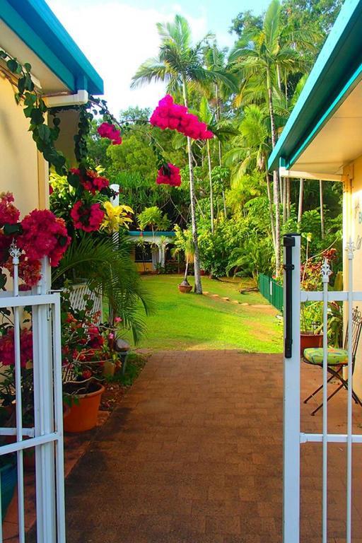 Villa Marine Holiday Apartments Cairns Yorkeys Knob Ngoại thất bức ảnh